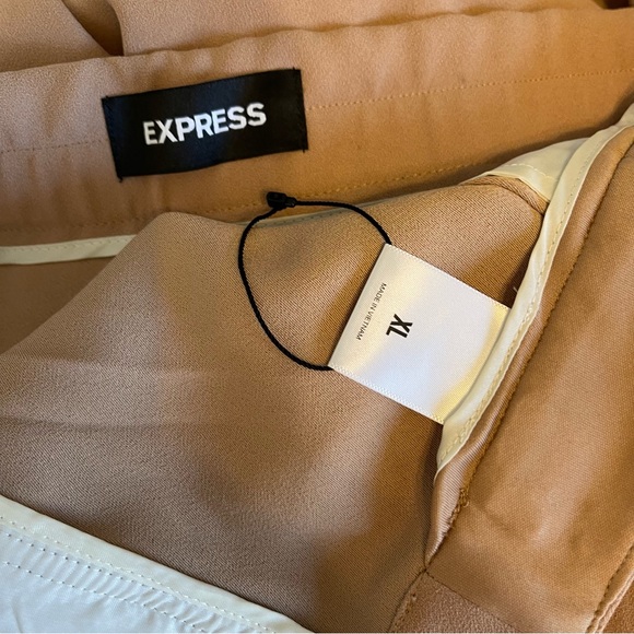 NEW Express XL Camel Khaki High Rise Pull On Ankle Pleated Flowy Dress Pants - Picture 2 of 13